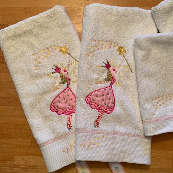Fairy Sparkle Embroidered Towels - Picture 3 of 13